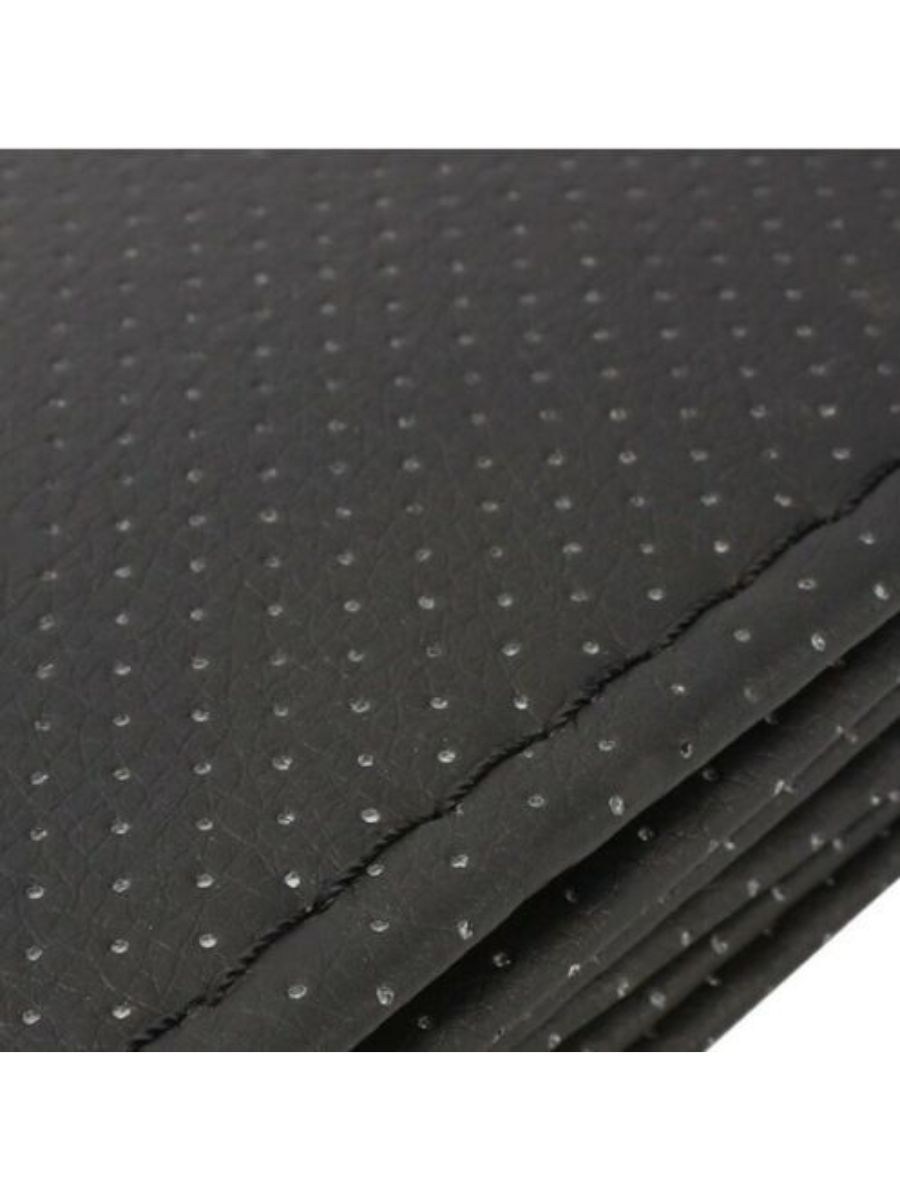 Перфориран кожен калъф за волан тип "заший си сам" - размер М 37-38 см