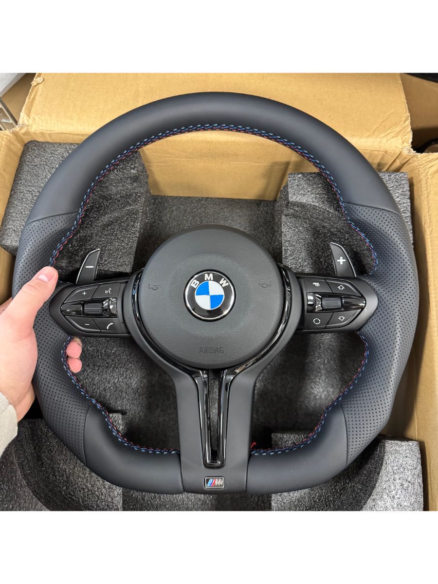 BMW M спортен волан за E серия (E90 / E91 / E92 / E70 / E71 / E87 / E84) – Plug & Play с AirBag
